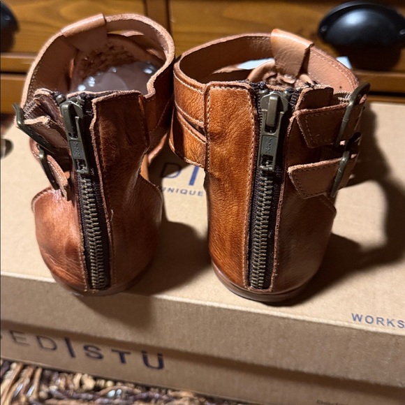 Bedstu Capriana Women’s Leather Sandal’s Sz 9M BNIB - Picture 5 of 10